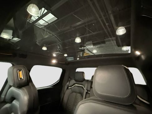 Used 2023 Rivian R1T Adventure AWD/4WD image 22