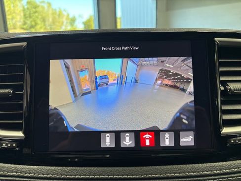 New 2026 Chrysler Pacifica Select image 18