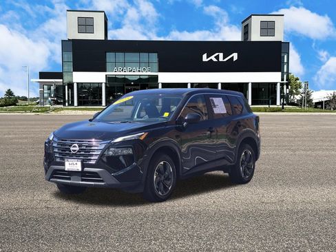 Used 2025 Nissan Rogue SV AWD/4WD image 4