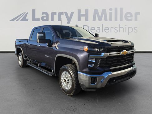 Used 2024 Chevrolet Silverado 2500 LT w/ All Star Edition AWD/4WD image 7