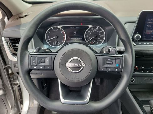 Used 2023 Nissan Rogue SV FWD image 21