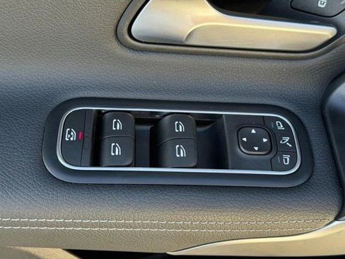 Certified 2025 Mercedes-Benz CLA 250 4MATIC image 25