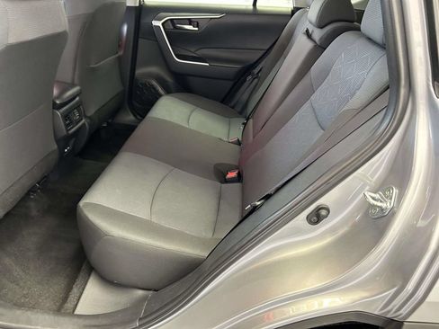 Used 2025 Toyota RAV4 XLE AWD/4WD image 14
