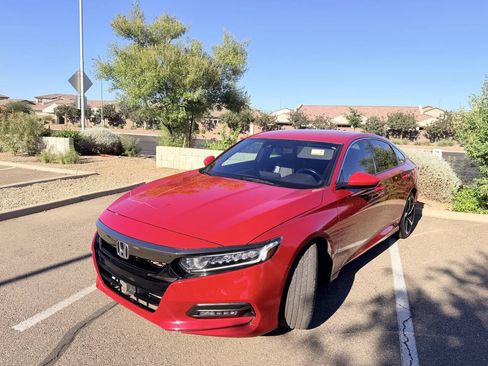 Used 2019 Honda Accord Sport image 3