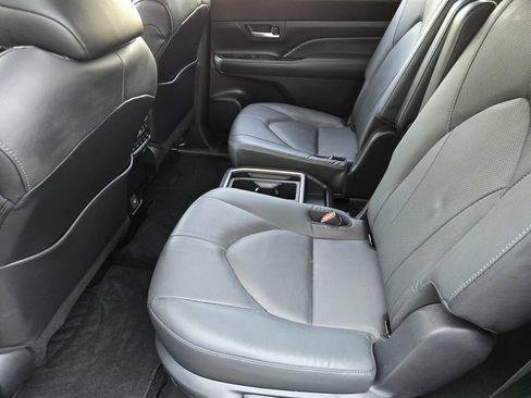 Certified 2026 Toyota Grand Highlander FWD image 19
