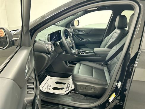 New 2026 Chevrolet Equinox LT w/ Convenience Package II image 9