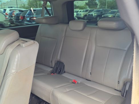 Used 2019 Ford Expedition Max XLT w/ Equipment Group 202A RWD image 25