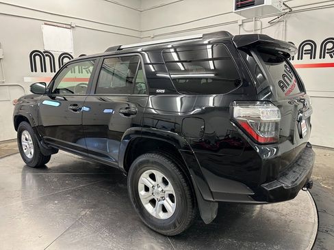 Used 2022 Toyota 4Runner SR5 image 12
