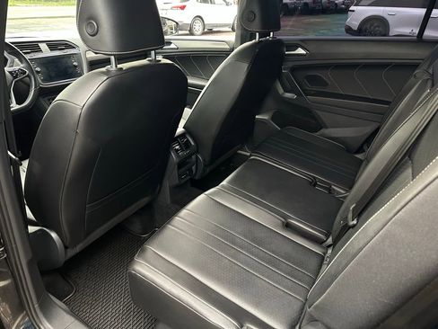 Used 2022 Volkswagen Tiguan SE R-Line FWD image 16