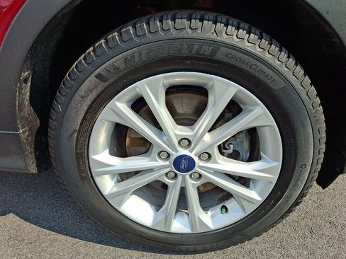 Used 2018 Ford Escape SEL AWD/4WD image 9