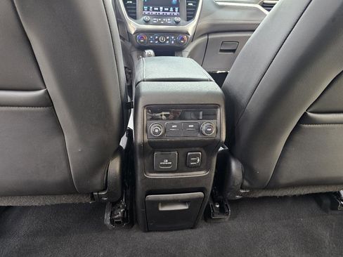 Used 2017 GMC Acadia SLT FWD image 28