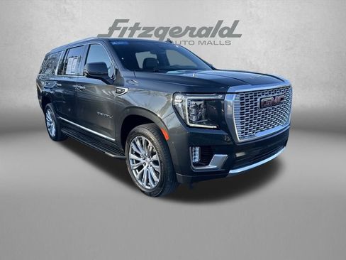 Used 2022 GMC Yukon XL Denali image 1