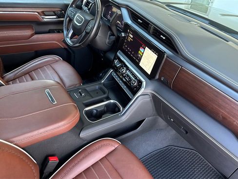 Used 2024 GMC Sierra 3500 Denali Ultimate image 16