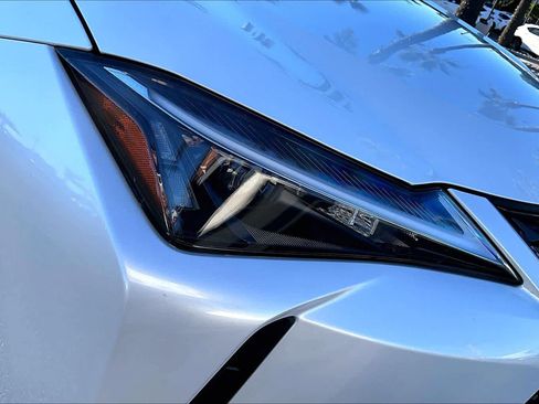 Used 2023 Lexus UX 250h FWD image 26