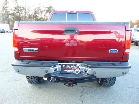Used 2005 Ford F250 Lariat image 4