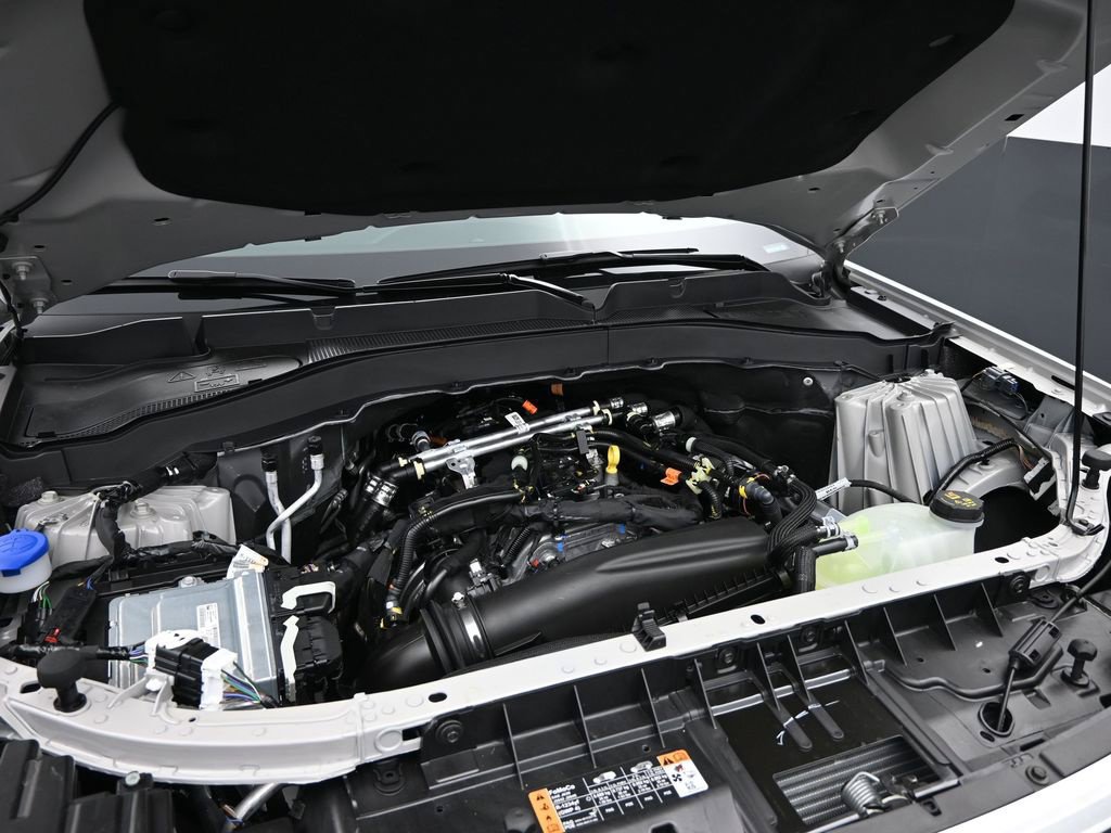 New 2026 Ford Explorer Active w/ Active Comfort Package AWD/4WD image 3