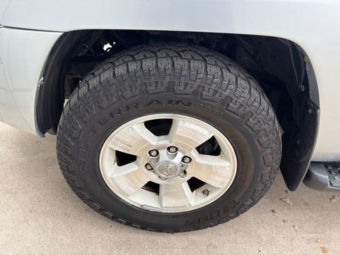 Used 2005 Toyota 4Runner Limited image 12