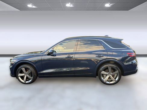 Used 2022 Genesis GV70 3.5T Sport w/ Sport Prestige Package AWD/4WD image 2