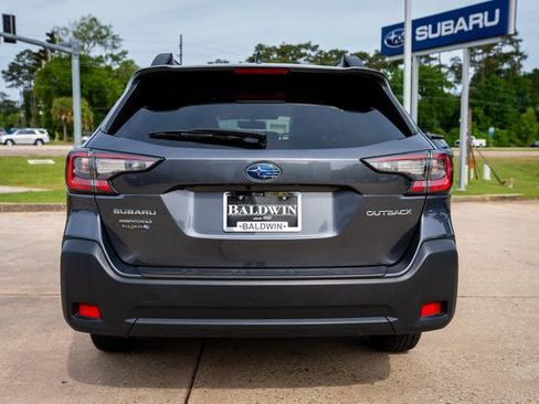 Certified 2025 Subaru Outback Premium AWD/4WD image 5