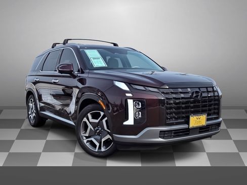 Used 2023 Hyundai Palisade Limited image 1