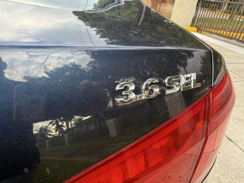 Used 2013 Volkswagen Passat 3.6 SEL Premium image 21