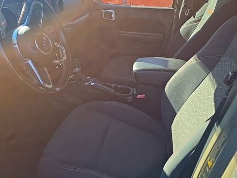 Used 2020 Jeep Gladiator Mojave image 3