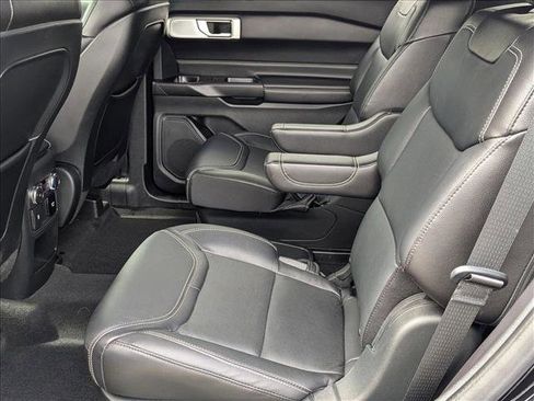 Used 2020 Ford Explorer ST w/ ST Street Pack image 19