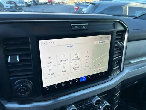 Certified 2025 Ford F350 Platinum image 36