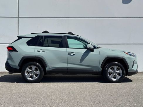 Certified 2022 Toyota RAV4 XLE w/ Convenience Package AWD/4WD image 8