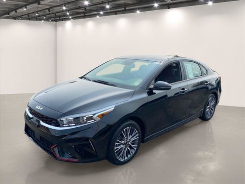 Certified 2024 Kia Forte GT-Line FWD image 4