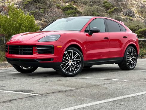 New 2025 Porsche Cayenne Coupe image 1