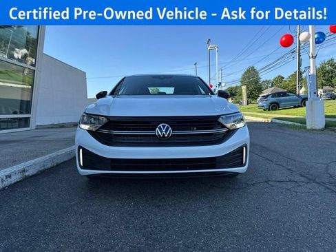 Used 2024 Volkswagen Jetta Sport FWD image 3
