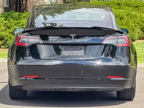 Used 2019 Tesla Model 3 Standard Range RWD image 5