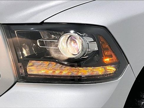 Used 2018 RAM 1500 Sport w/ Sport Premium Group image 34