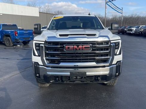 Used 2024 GMC Sierra 3500 SLE w/ SLE Convenience Package image 11