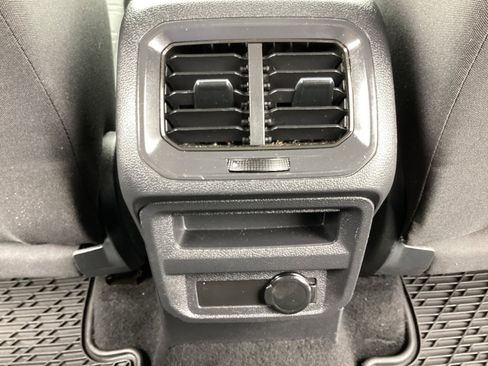 Used 2022 Volkswagen Tiguan S w/ Driver Assistance Package FWD image 33