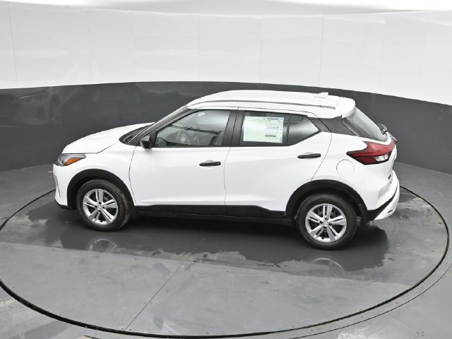Used 2025 Nissan Kicks Play S FWD image 31