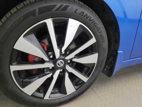 Used 2021 Nissan Sentra SV w/ SV Premium Package FWD image 31