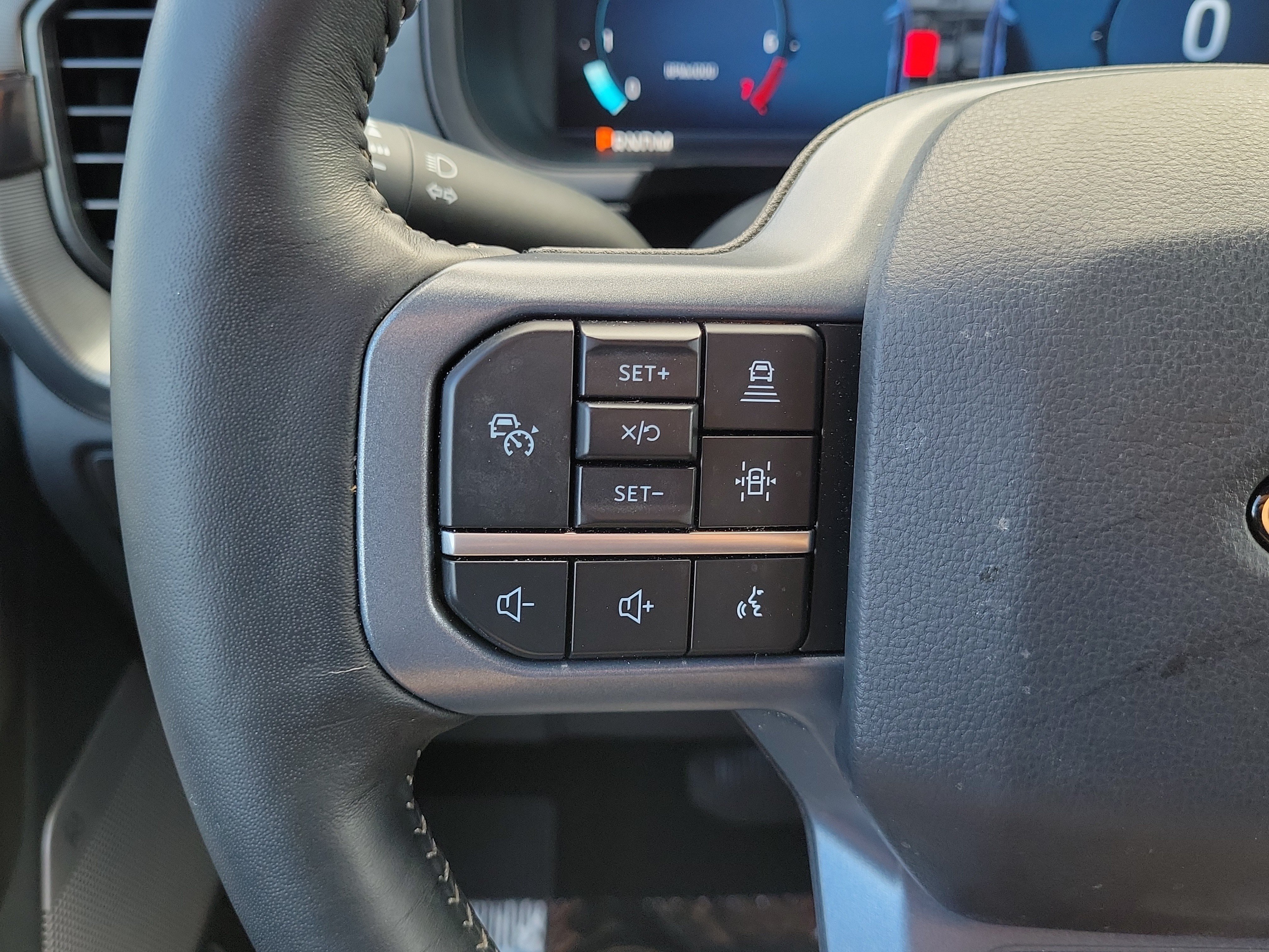 Used 2024 Ford F150 Lariat AWD/4WD image 24