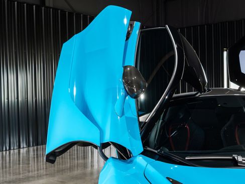 Used 2018 McLaren 720S RWD image 25