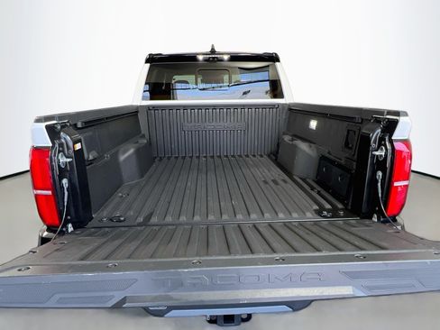 Used 2025 Toyota Tacoma TRD Pro AWD/4WD image 33