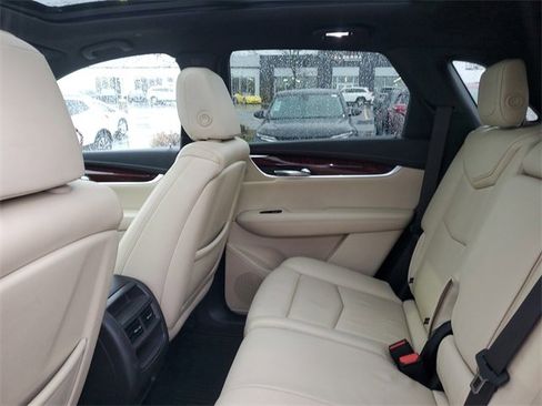 Used 2019 Cadillac XT5 Luxury image 9