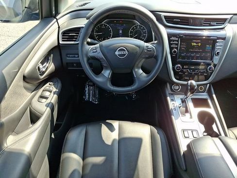 Used 2024 Nissan Murano SV AWD/4WD image 12