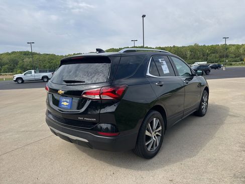 Used 2023 Chevrolet Equinox Premier AWD/4WD image 4