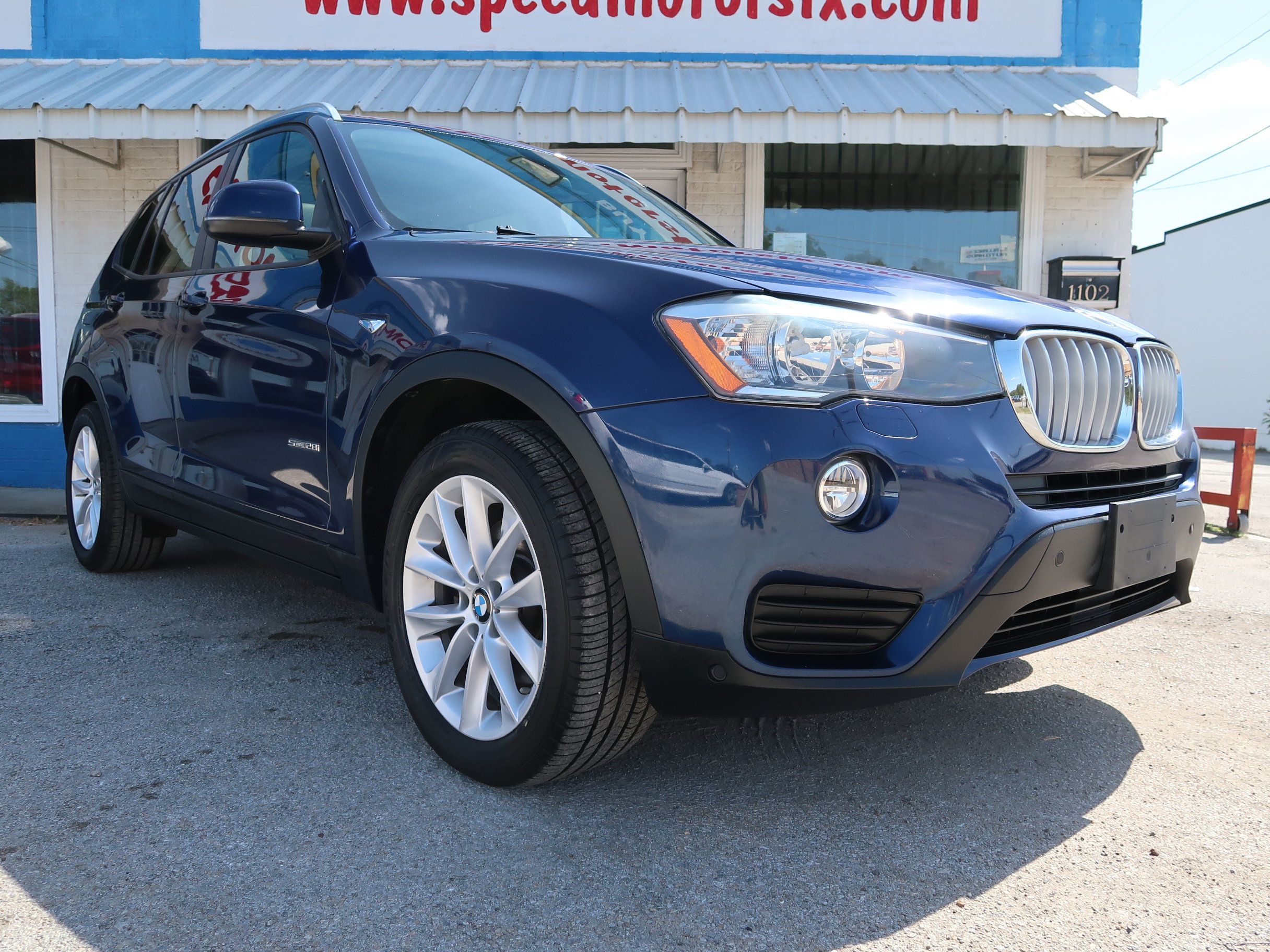 Used 2017 BMW X3 sDrive28i RWD image 6