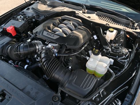 Used 2025 Ford Mustang GT Premium image 26