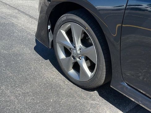 Used 2012 Toyota Camry SE w/ Leather Pkg FWD image 14
