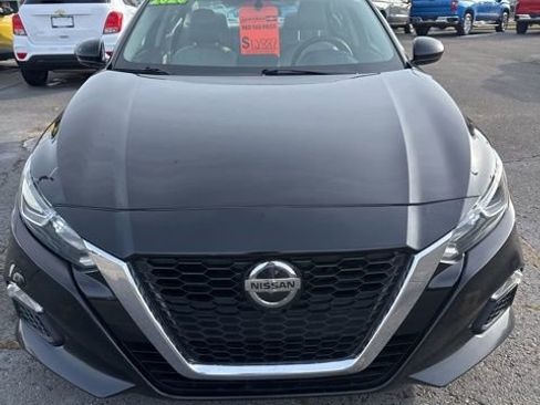 Used 2020 Nissan Altima 2.5 S image 2
