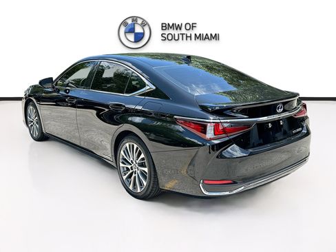 Used 2020 Lexus ES 300h w/ Premium Package FWD image 5