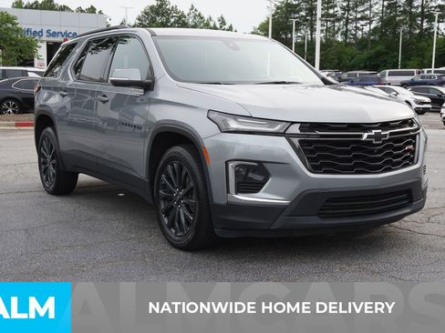Used 2023 Chevrolet Traverse RS w/ LPO, Floor Liner Package FWD image 6